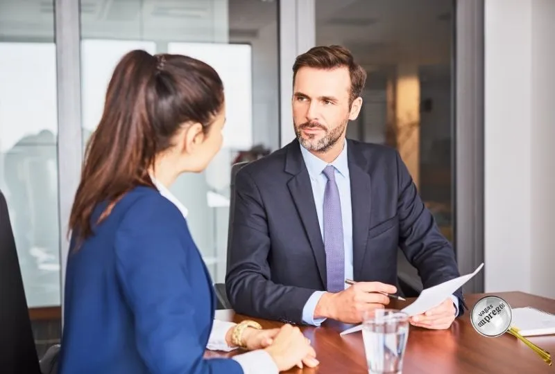 Como Fazer Networking e Se Conectar com Líderes da Indústria