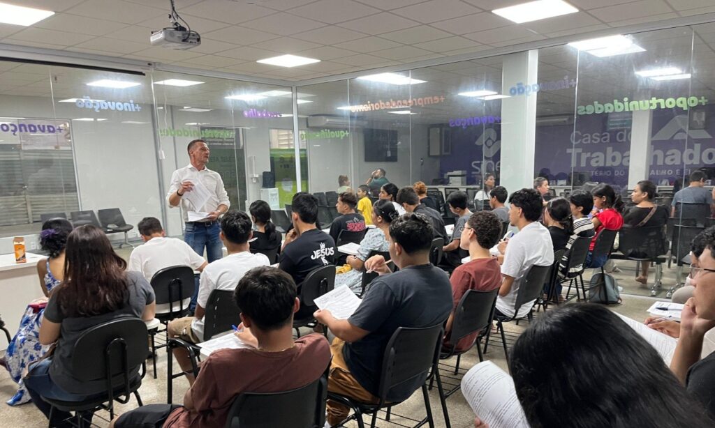 Prefeitura de Manaus abre 80 vagas para curso gratuito de excelência no atendimento ao cliente em 2026